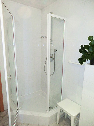 Bad Dusche